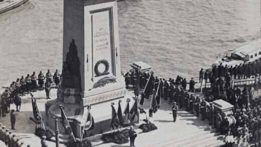 【jpg清晰版】1924年上海阵亡将士纪念碑揭幕典礼上的军方与市政人员集会.jpg
