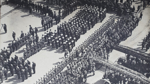 【jpg清晰版】1924年上海阵亡将士纪念碑揭幕典礼上的军方与市政代表.jpg