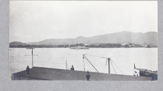 【jpg清晰版】1924年洪水期间长沙江上的船只.jpg