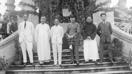 【jpg清晰版】1925年宋子文、廖仲恺和孙科等人在孙中山纪念活动上的合影.jpg