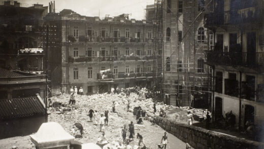 【jpg清晰版】1926年7月19日暴雨对香港坚道造成的损害.jpg