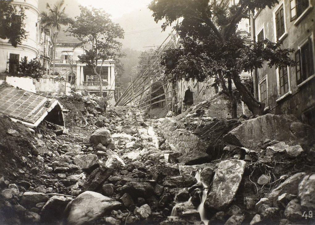 【jpg清晰版】1926年7月19日暴雨对香港歌和老街造成的破坏.jpg