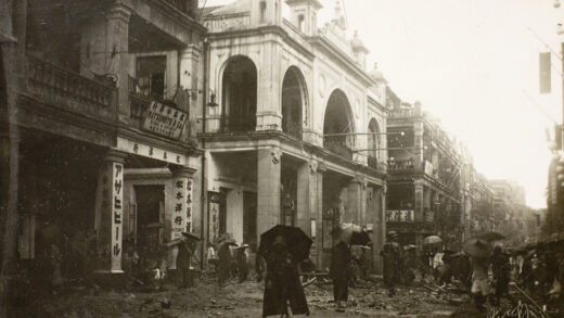 【jpg清晰版】1926年7月19日暴雨造成的损害香港皇后大道东.jpg