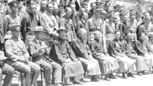 【jpg清晰版】1927年国民党高层官员在南京庆祝国民政府定都.jpg