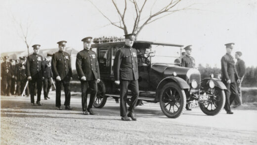 【jpg清晰版】1928年上海公共租界警务处副督察约翰·克劳利的葬礼.jpg