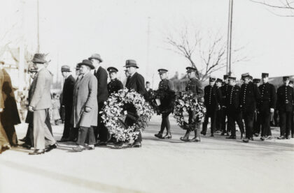 【jpg清晰版】1928年上海公共租界警务处副督察约翰·克劳利的葬礼.jpg