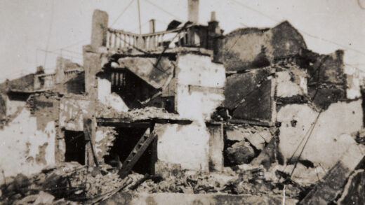 【jpg清晰版】1932年上海遭战争损毁的建筑.jpg