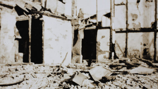 【jpg清晰版】1932年上海遭战争损毁的建筑.jpg