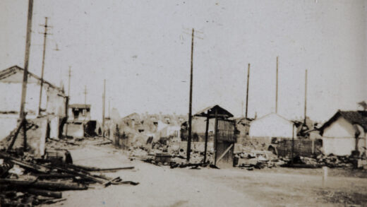 【jpg清晰版】1932年上海遭战争破坏的建筑.jpg