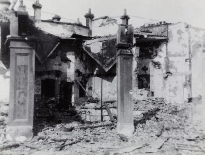 【jpg清晰版】1932年上海闸北的战争损毁建筑.jpg