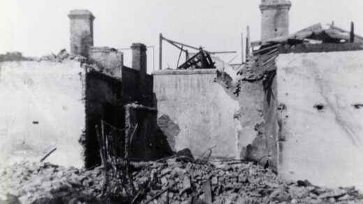 【jpg清晰版】1932年上海闸北的战争损毁建筑.jpg