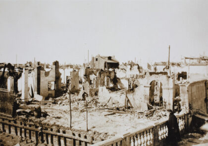 【jpg清晰版】1932年受损的建筑上海.jpg