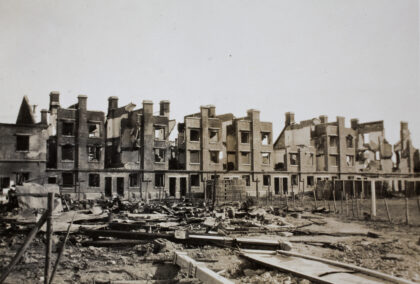 【jpg清晰版】1932年的上海建筑废墟.jpg