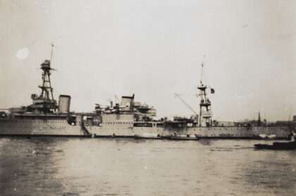 【jpg清晰版】1932年美国军舰休斯顿号上海黄浦江.jpg