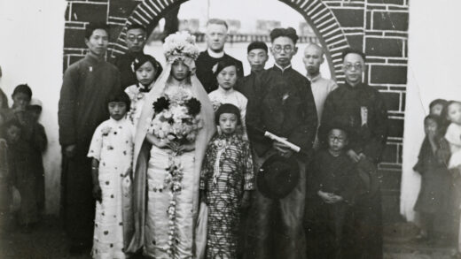 【jpg清晰版】1937年昭通新教堂的首场基督教婚礼.jpg