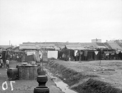 【jpg清晰版】1938年上海浦东的临时住房.jpg