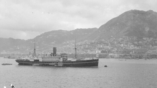 【jpg清晰版】1938年香港的安庆号轮船.jpg