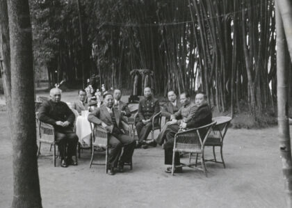 【jpg清晰版】1940年成都的官员包括孙科.jpg