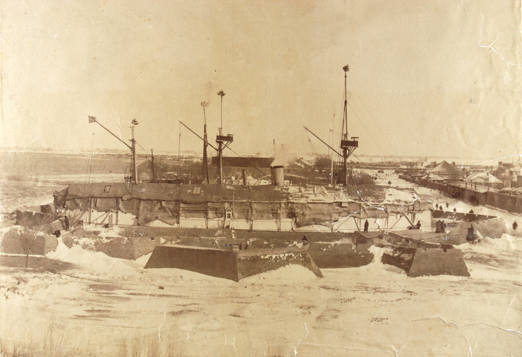 【JPG清晰版】H.M.S.烈火号与U.S.S.海燕号牛庄-年