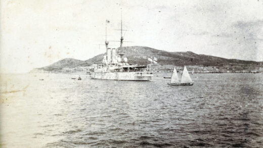 【jpg清晰版】h.m.s.百夫长号威海卫1898年.jpg