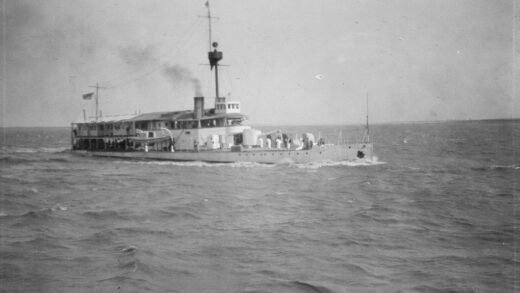 【jpg清晰版】h.m.s.蜜蜂号1923 1924.jpg