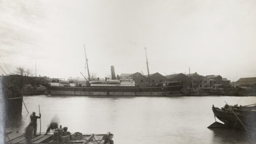 【jpg清晰版】s.s.惠州号停泊在天津英租界码头.jpg