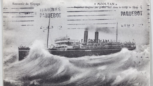 【jpg清晰版】ssmooltan号在地中海利翁湾遭遇汹涌海浪.jpg