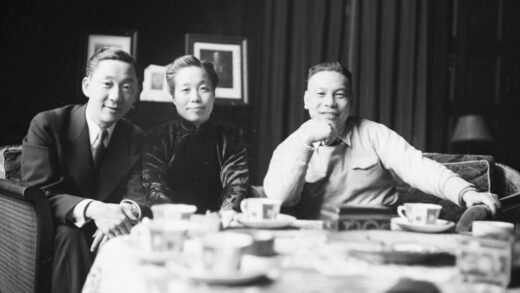 【jpg清晰版】一对夫妇与蒋经国中国驻莫斯科大使馆.jpg