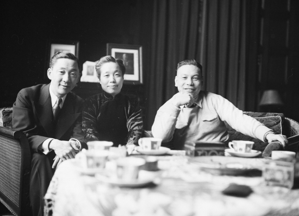 【JPG清晰版】一对夫妇与蒋经国中国驻莫斯科大使馆