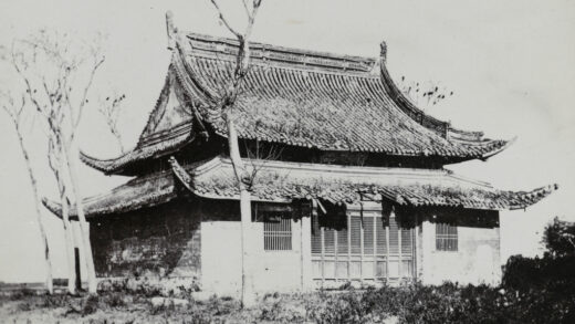【jpg清晰版】一栋破旧不堪的建筑.jpg
