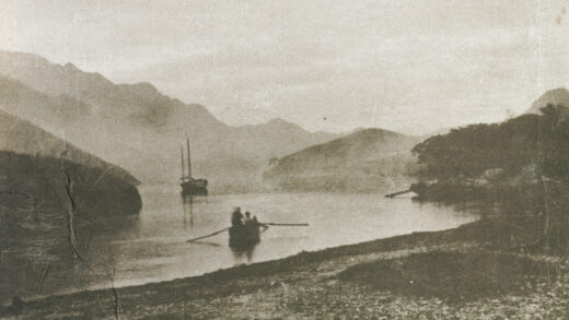 【jpg清晰版】一片浪漫的雾霭朦胧的河景.jpg