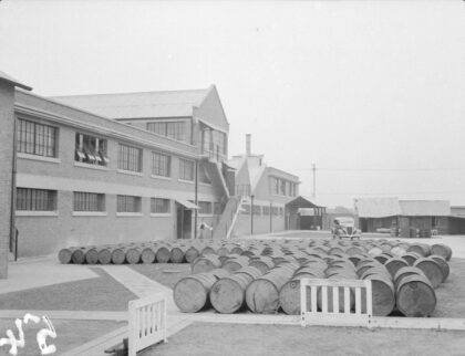【jpg清晰版】上海东方油漆颜料公司.jpg