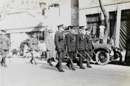 【jpg清晰版】上海公共租界警务处副督察约翰·克劳利的葬礼1928年.jpg
