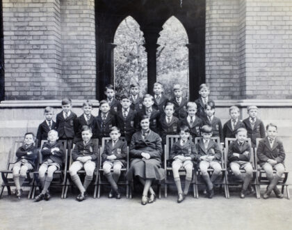 【jpg清晰版】上海圣三一大教堂男生学校团体照1938年.jpg