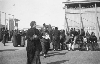 【jpg清晰版】上海江湾跑马厅1920年.jpg