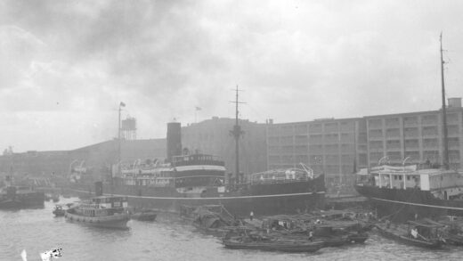 【jpg清晰版】上海法租界码头1940年.jpg