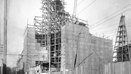 【jpg清晰版】上海都城饭店正在建设中1930年12月.jpg