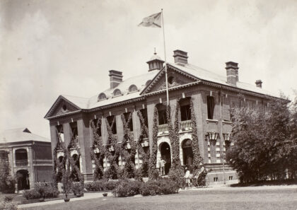 【jpg清晰版】上海静安寺巡捕房约1910年.jpg