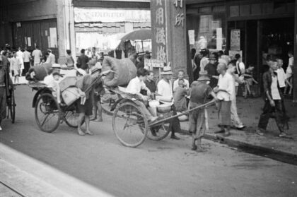 【jpg清晰版】上海领事馆路的黄包车.jpg