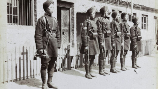 【jpg清晰版】下军营卫队带号手第一华人团.jpg