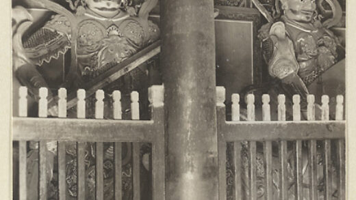 【jpg清晰版】两位天王一位持剑在普洛寺.jpg