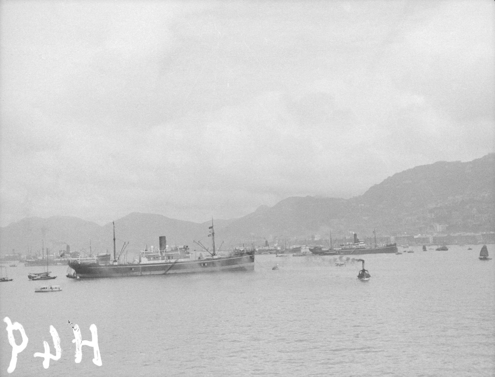 【JPG清晰版】中国航海公司船只停泊在香港