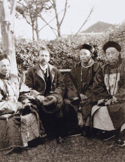 【jpg清晰版】九江道台（容闳）、知县（宗）、外交副专员（李）、哈利·希利尔.jpg