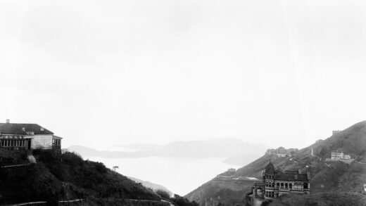 【jpg清晰版】从太古大厦（白加道）向西1眺望香港太平山.jpg