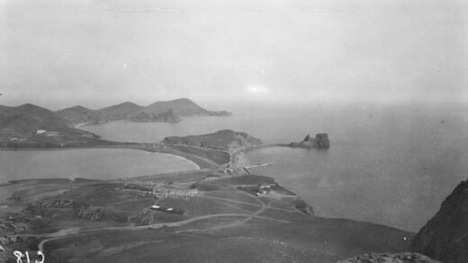 【jpg清晰版】从山上俯瞰葫芦岛.jpg