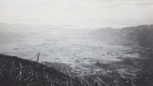 【jpg清晰版】从香港大帽山远眺后海湾.jpg