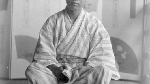 【jpg清晰版】傅秉常与装饰艺术屏风约1920年.jpg