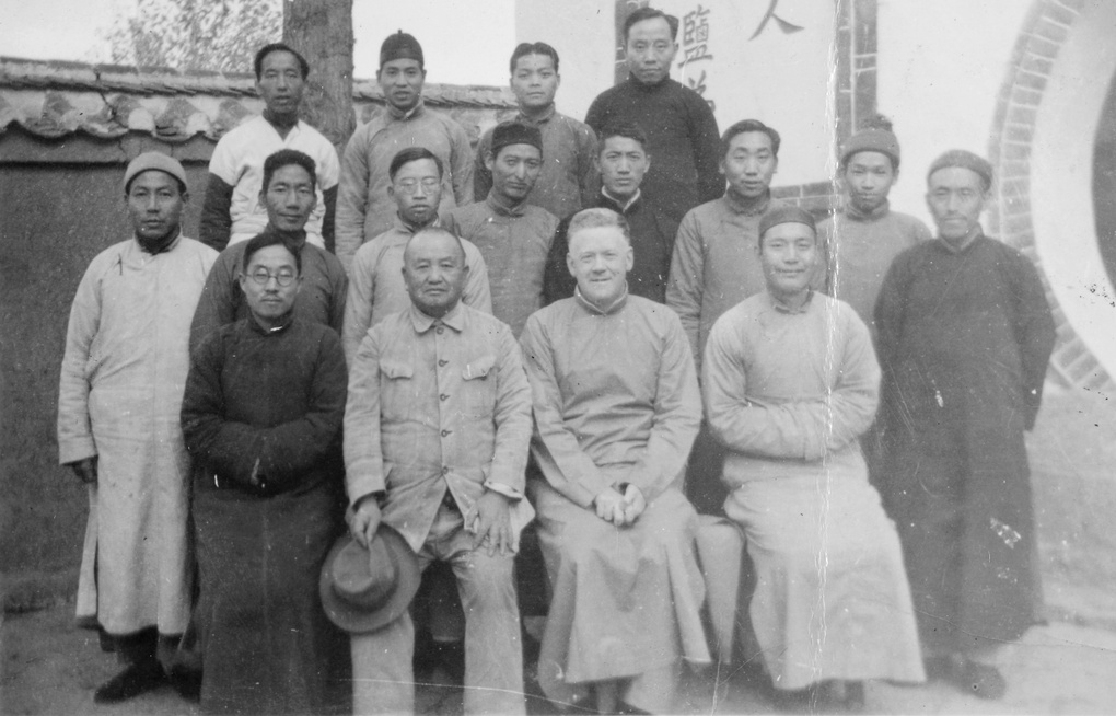 【JPG清晰版】包括弗雷德·科特雷尔的团体