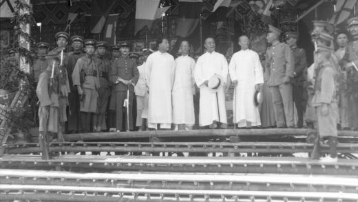 【jpg清晰版】包括汪精卫、胡汉民、谭延闿、伍朝枢在内的一群人.jpg
