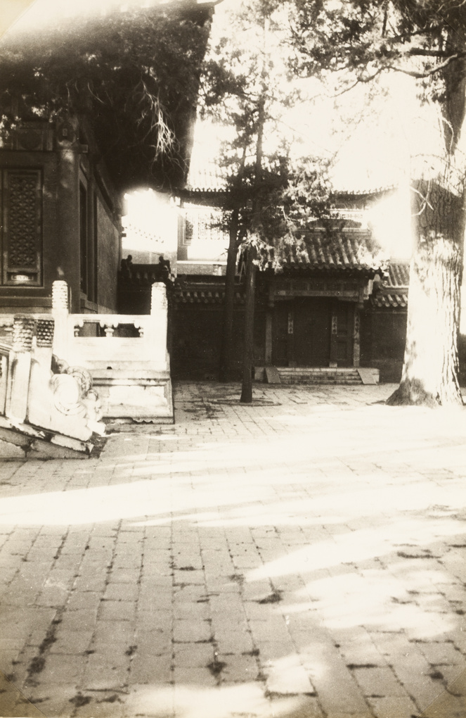 【JPG清晰版】北京中南海万山寺的庭院
